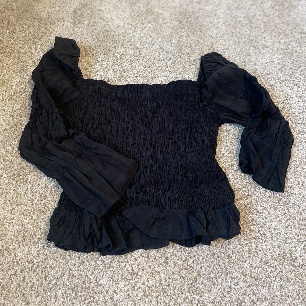 Trendy Ruched Crop Top - Picture 2 of 4